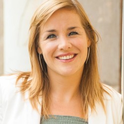 Karen Smits